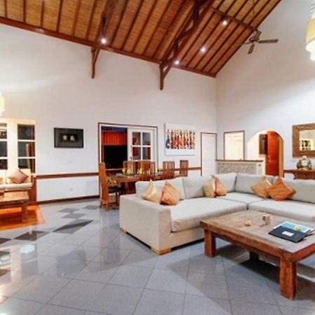 Villa Kawan Sanur Exteriör bild